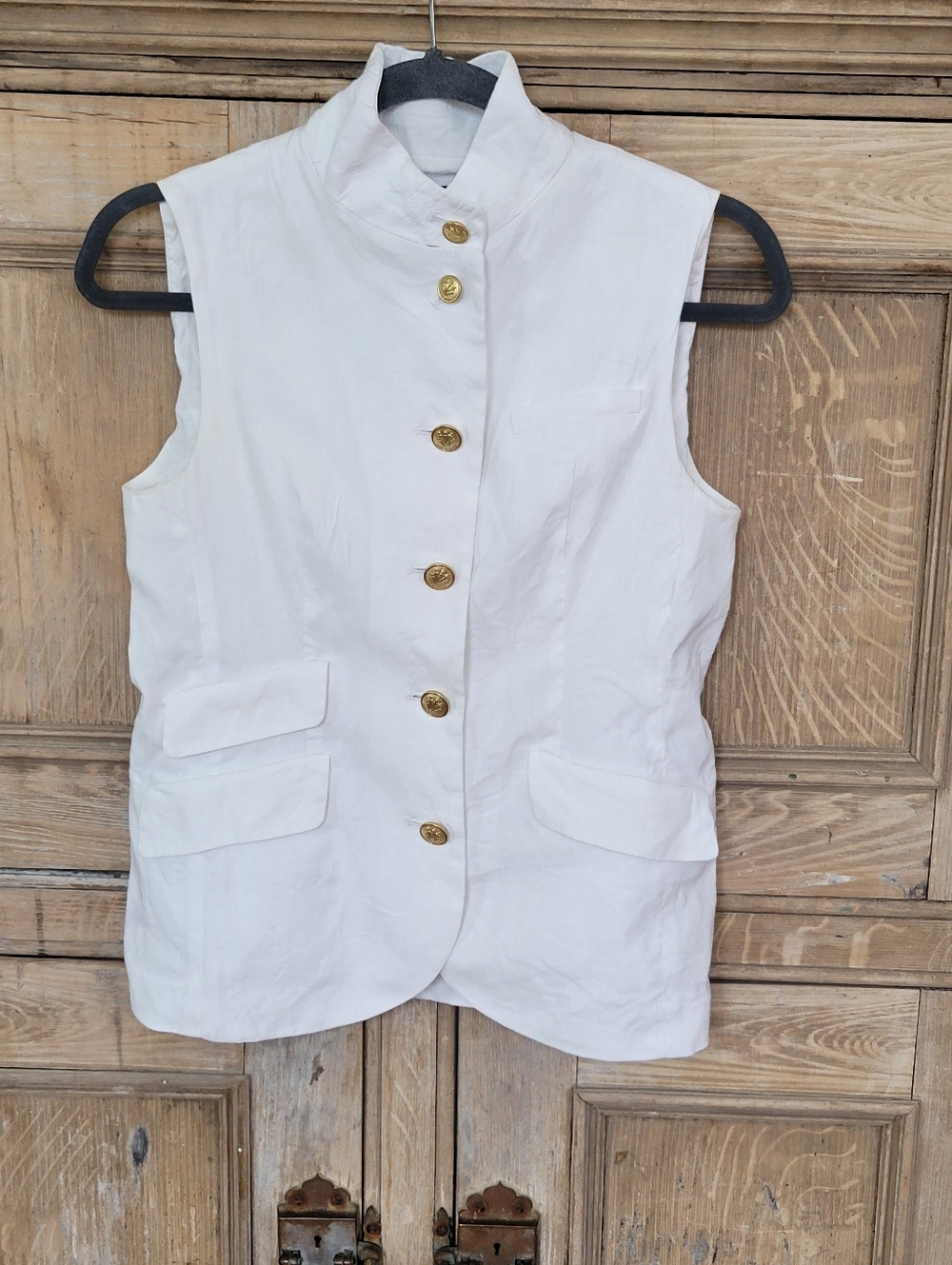 rag & bone White Sleeveless Stand-Collar Button Vest with Gold Buttons